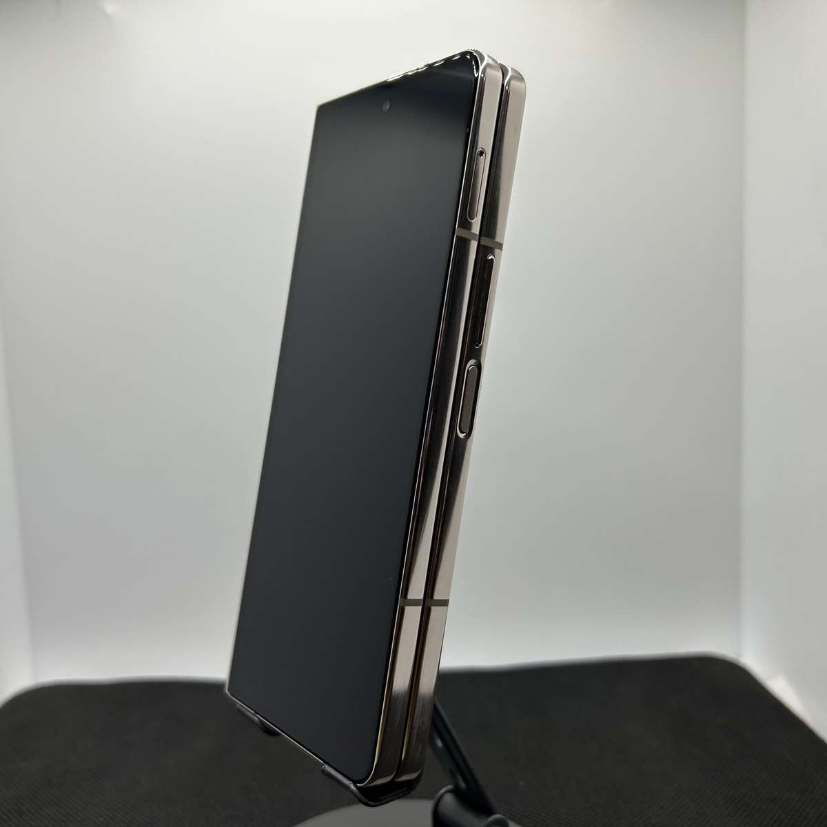 Samsung Galaxy Z Fold 4 256GB Dual Sim Beige - (Grade B)