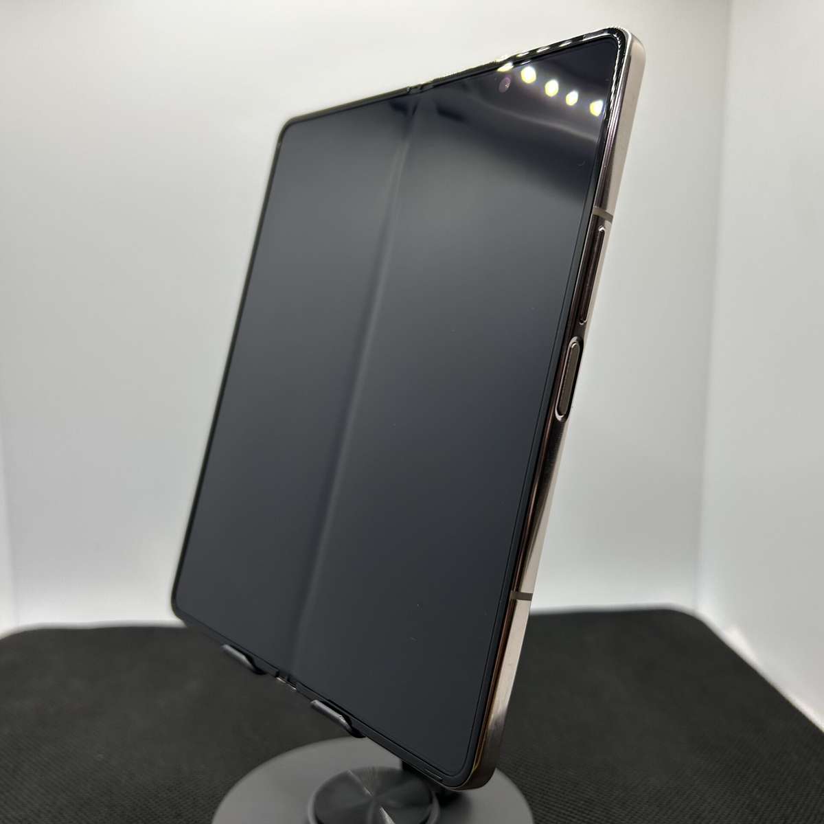 Samsung Galaxy Z Fold 4 256GB Dual Sim Beige - (Grade B)