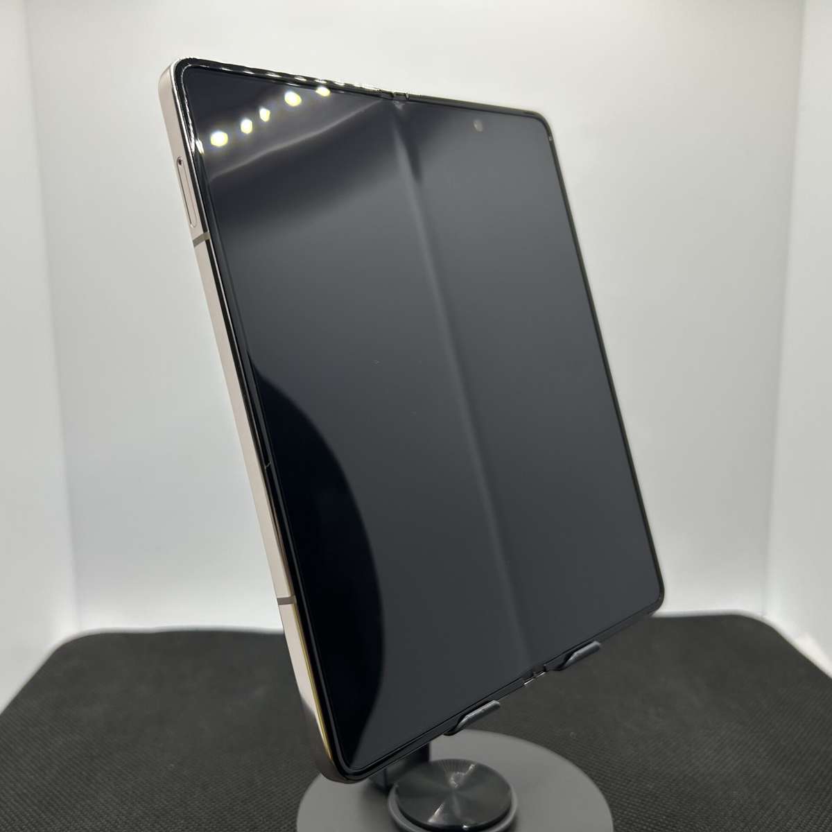 Samsung Galaxy Z Fold 4 256GB Dual Sim Beige - (Grade B)