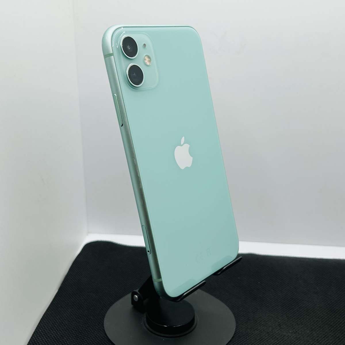 Apple iPhone 11 64GB Green - (Grade B)