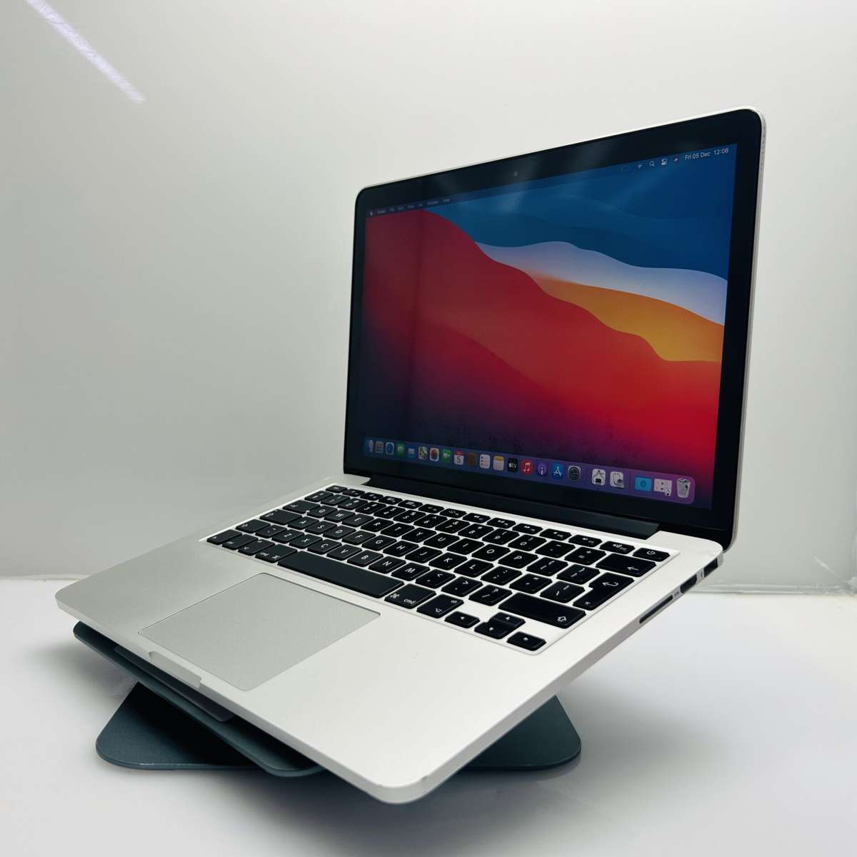 Apple MacBook Pro 13-Inch Core i5 2.7GHz (Early 2015) 8GB RAM 128GB SSD Silver  (Grade B)