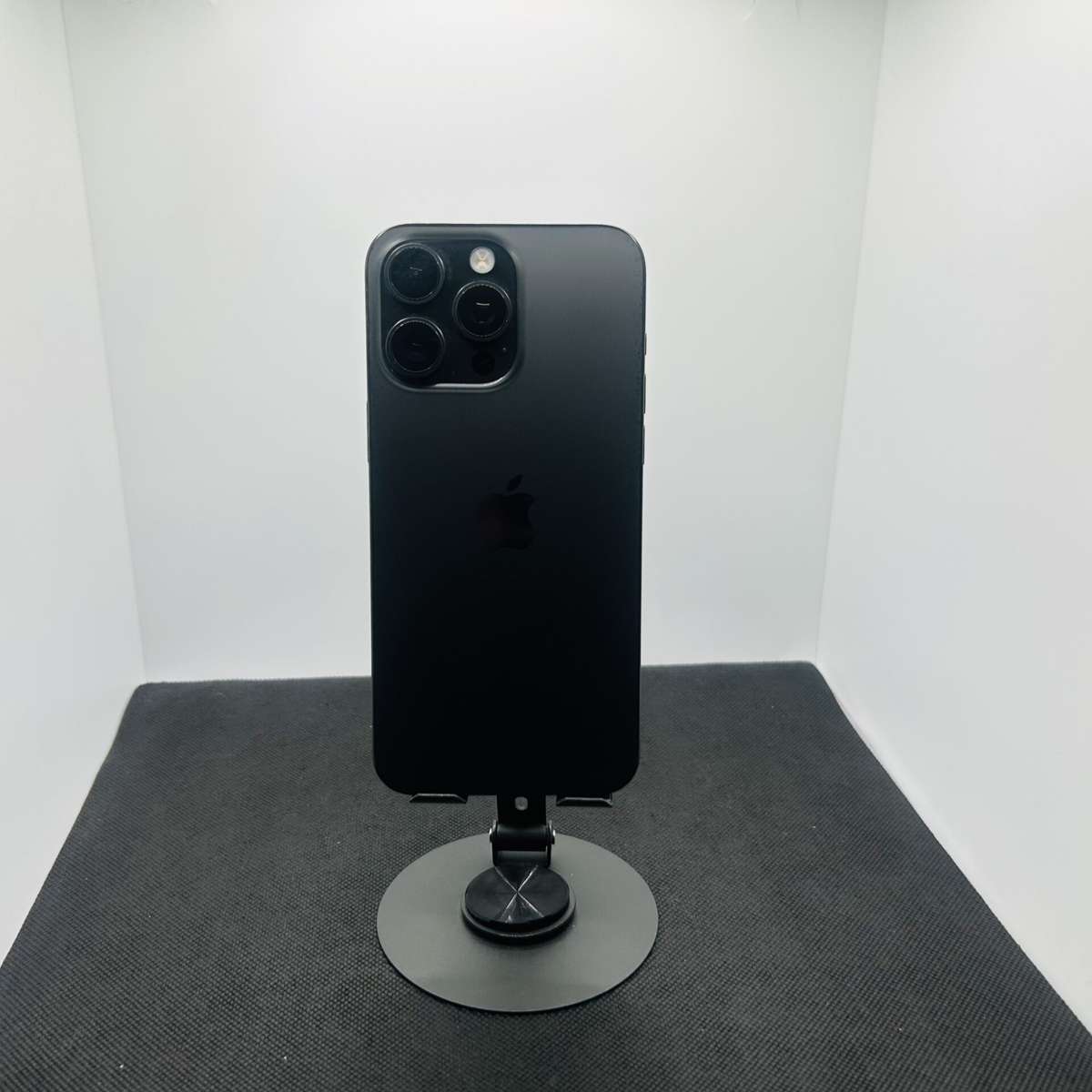 Apple iPhone 15 Pro Max 256GB Black Titanium  (Grade B)