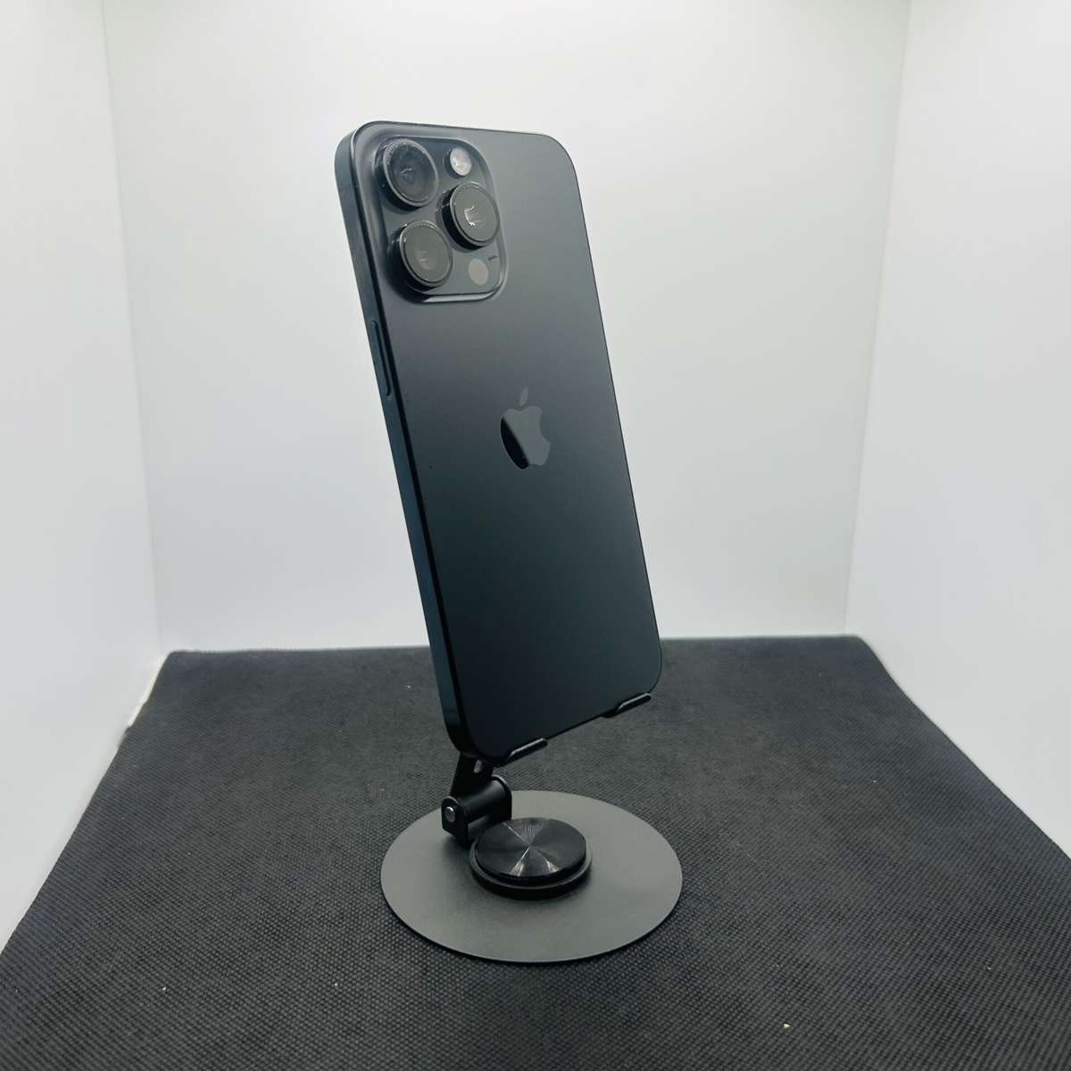 Apple iPhone 15 Pro Max 256GB Black Titanium  (Grade B)