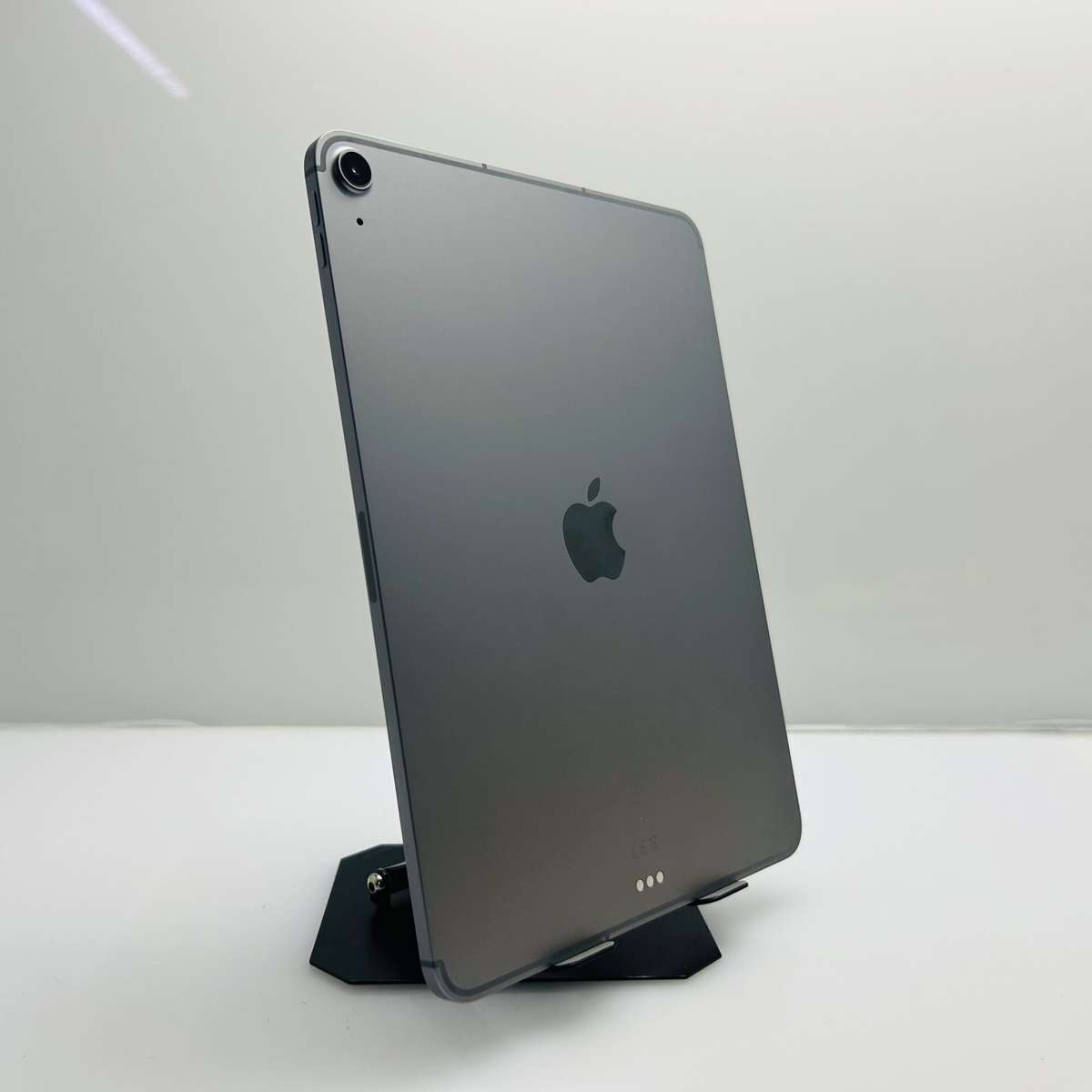 Apple iPad Air 11 M3 (Wifi And E-SIM) 256GB Space Gray  (Grade A)