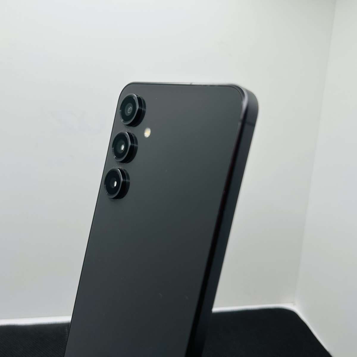 Samsung Galaxy S24 FE 256GB Graphite - (Grade B)