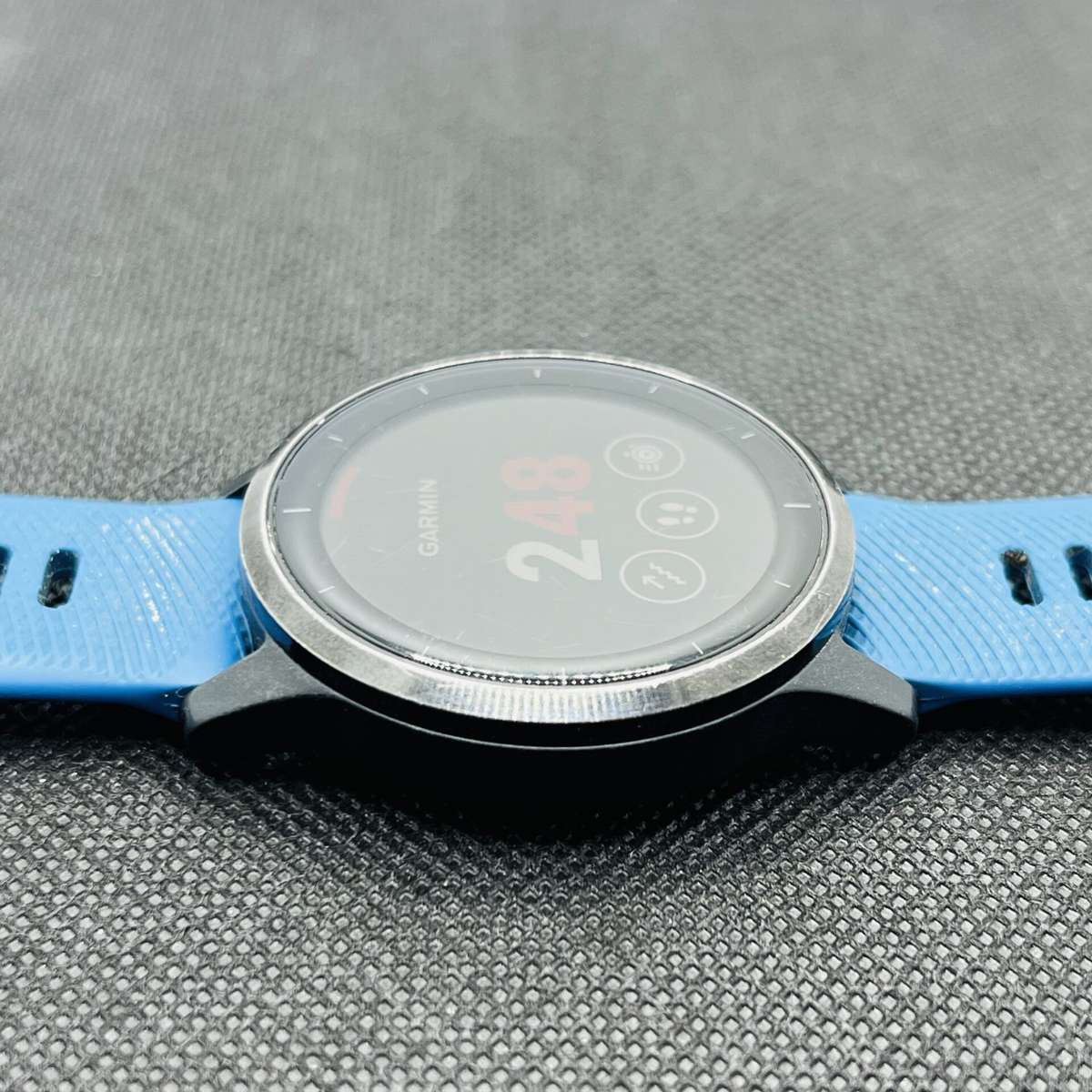 Garmin Vivoactive 4 Black (Condition: Good) - With Blue Straps