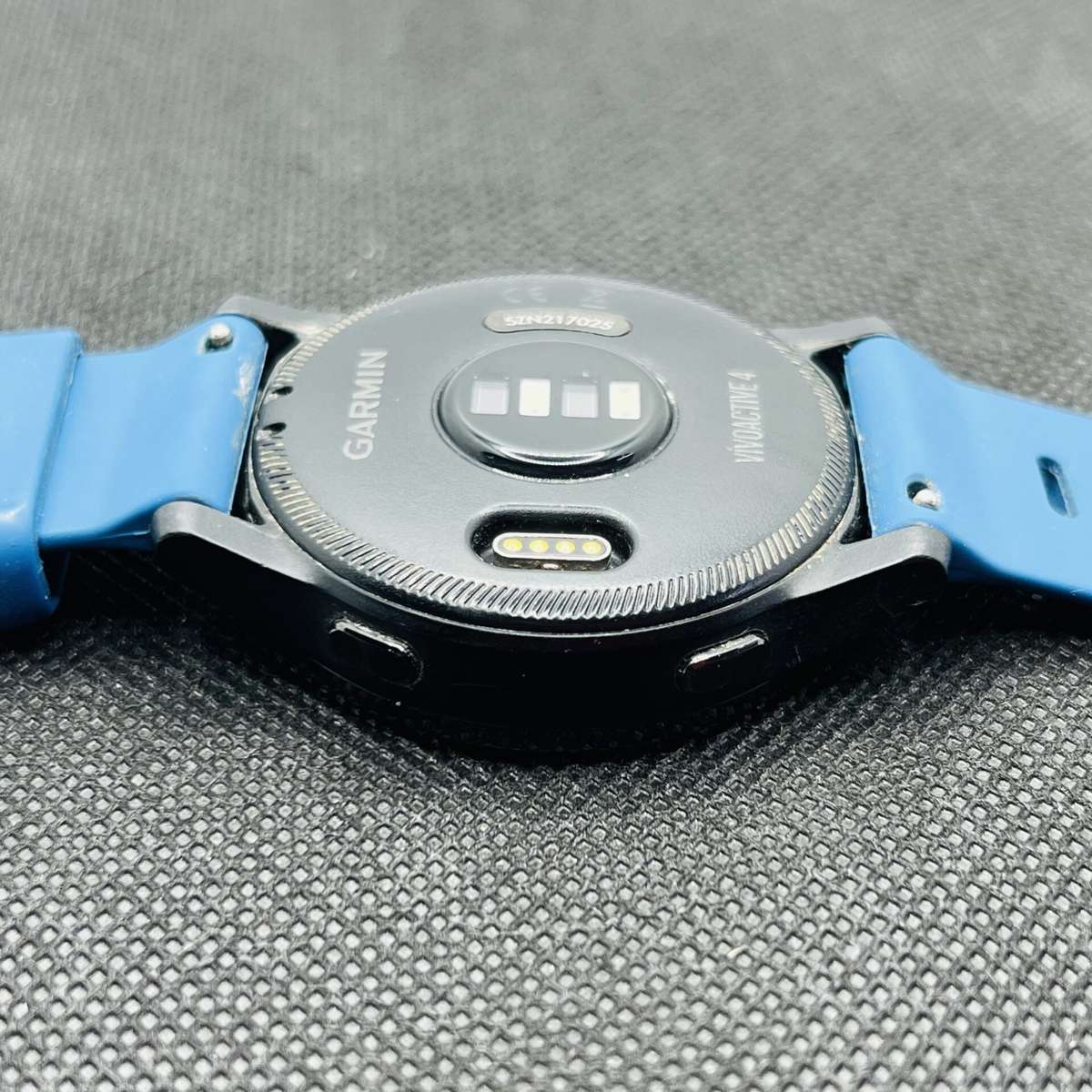Garmin Vivoactive 4 Black (Condition: Good) - With Blue Straps