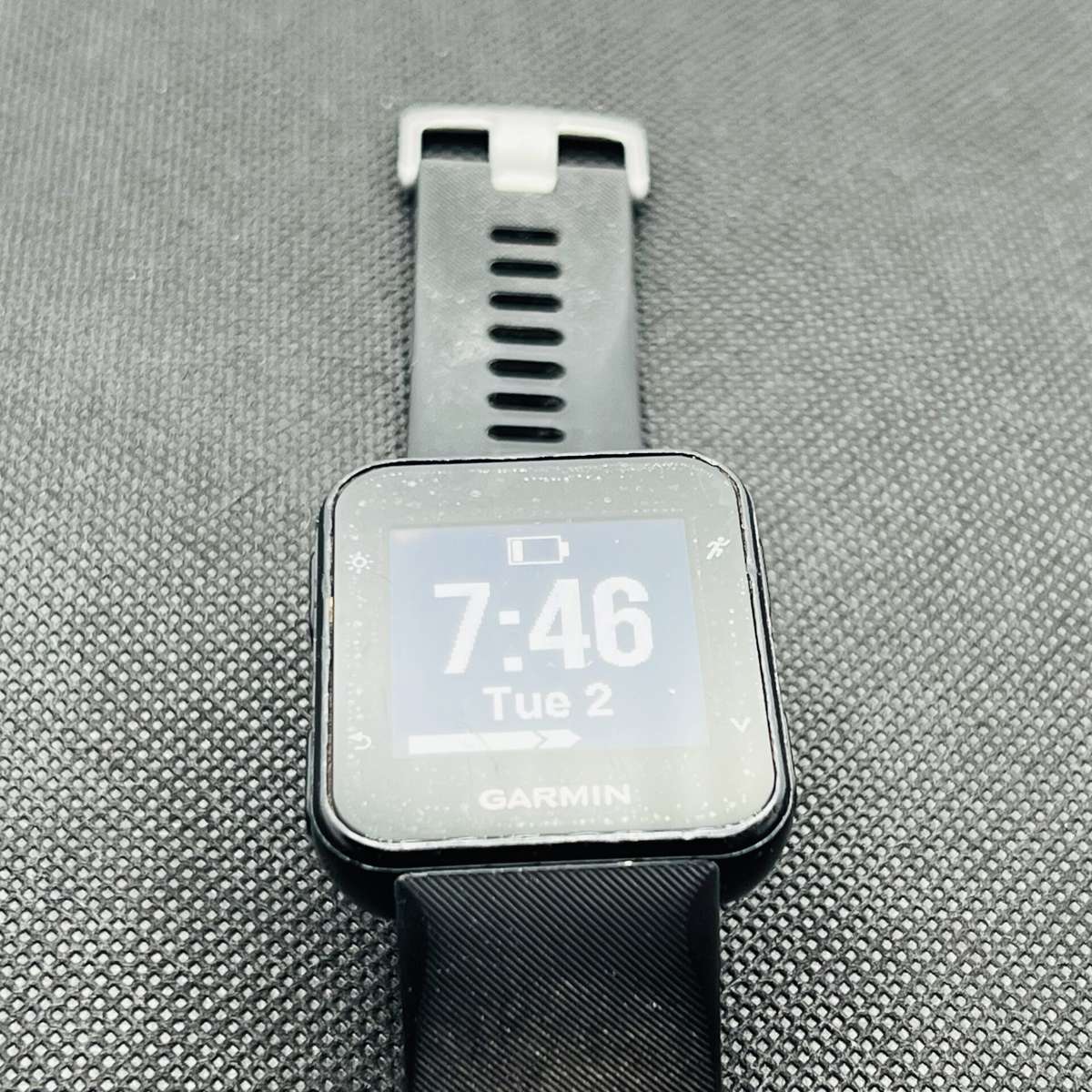 Garmin Forerunner 35 Black (Grade B) - Minor Bright Spots