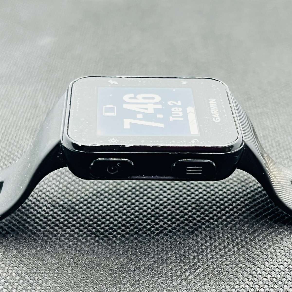 Garmin Forerunner 35 Black (Grade B) - Minor Bright Spots