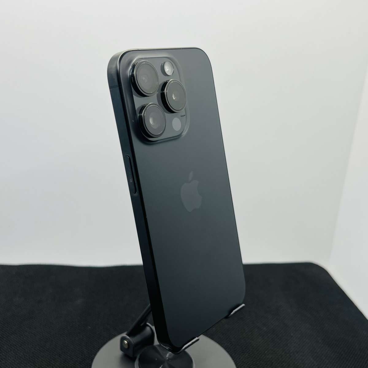 Apple iPhone 15 Pro 256GB Black Titanium  (Grade B)