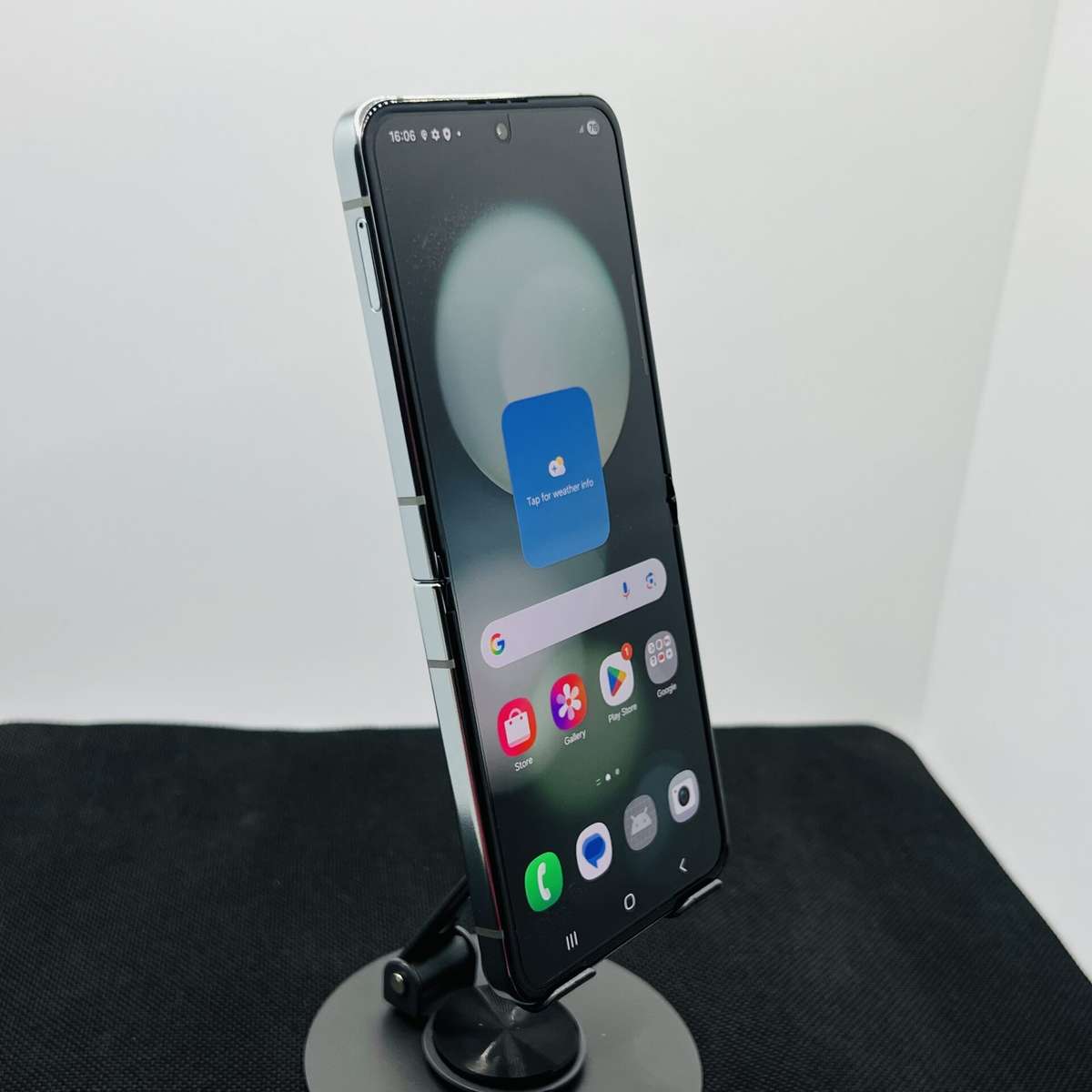 Samsung Galaxy Z Flip 5 512GB Mint  (Grade B)