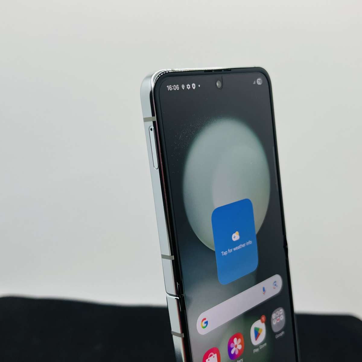 Samsung Galaxy Z Flip 5 512GB Mint  (Grade B)