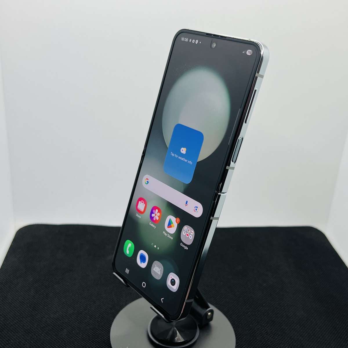 Samsung Galaxy Z Flip 5 512GB Mint  (Grade B)