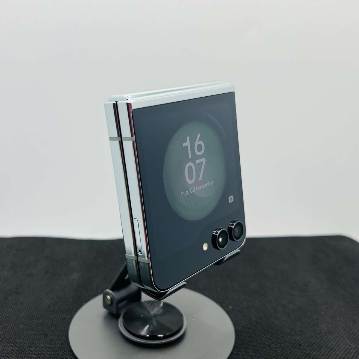 Samsung Galaxy Z Flip 5 512GB Mint  (Grade B)