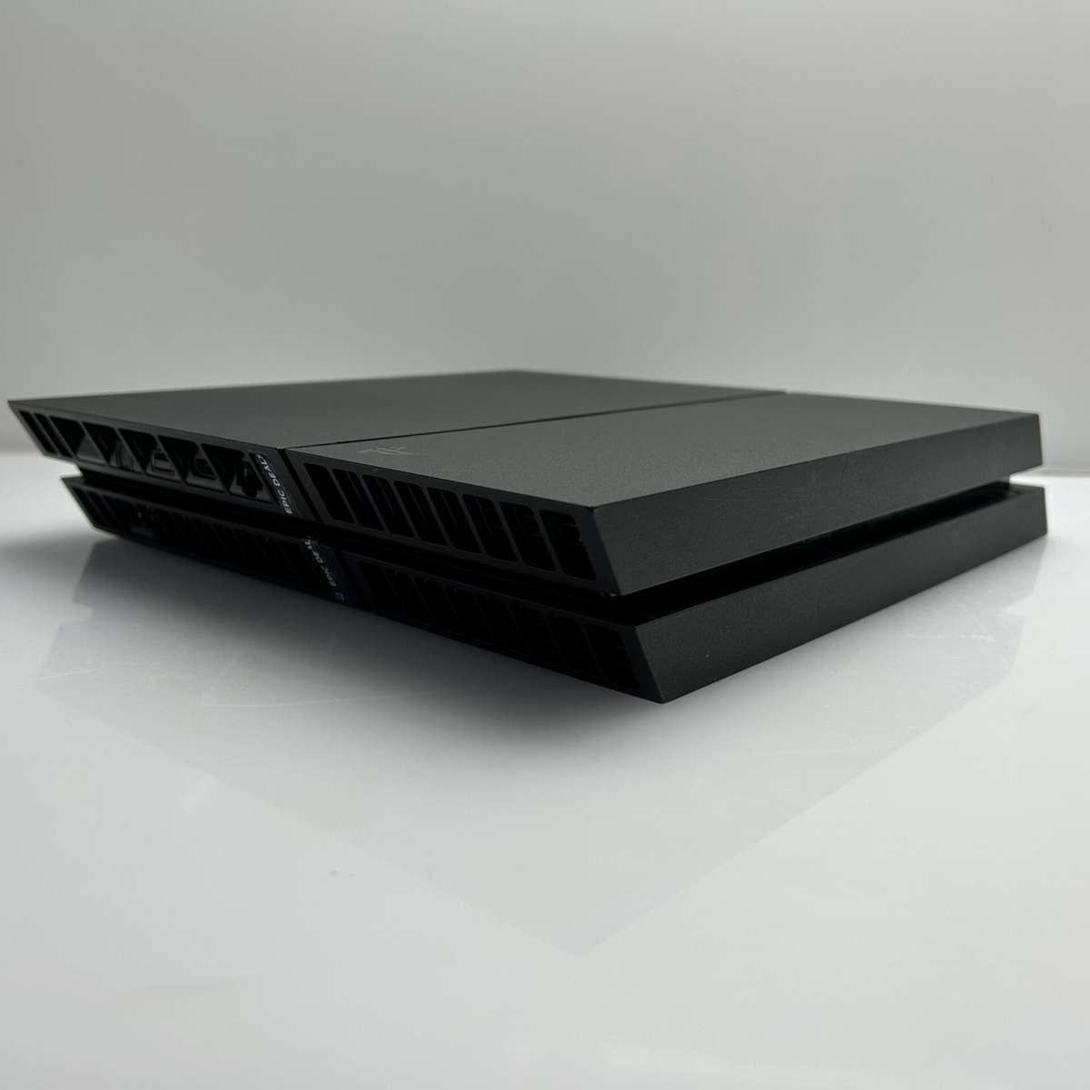 PlayStation 4 Original Black 500GB + 1 Controller + HDMI Cable + Power Cable (Grade B) - Digital ...