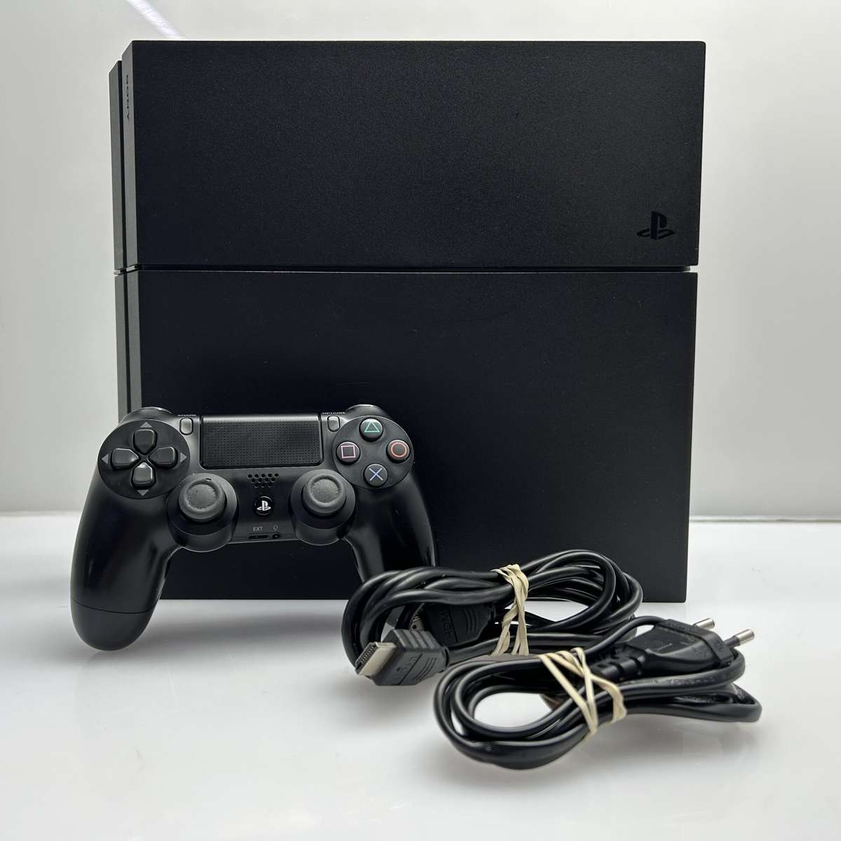 PlayStation 4 Original Black 500GB + 1 Controller + HDMI Cable + Power Cable (Grade B) - Digital ...