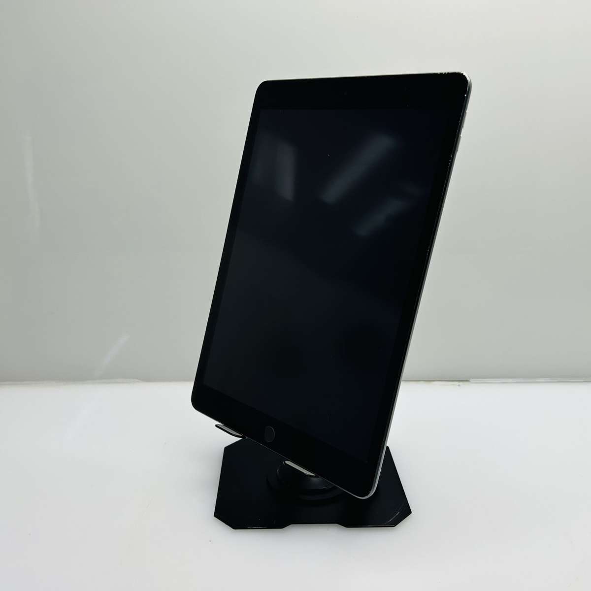 Apple iPad 10.2" 9th Gen (WiFi Only) 64GB - (Grade B)