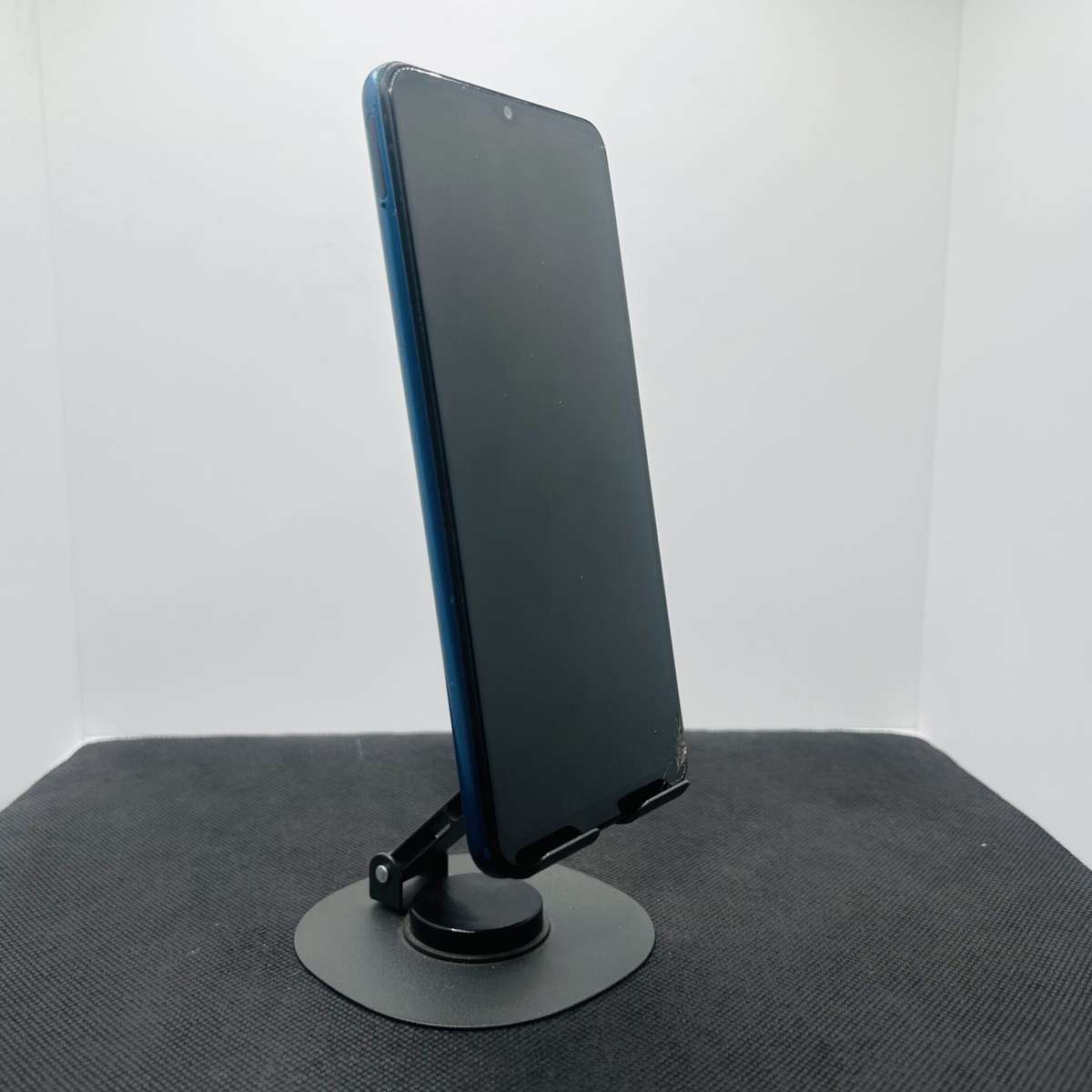 Samsung Galaxy A12 64GB Blue - (Grade B) - Damaged Screen