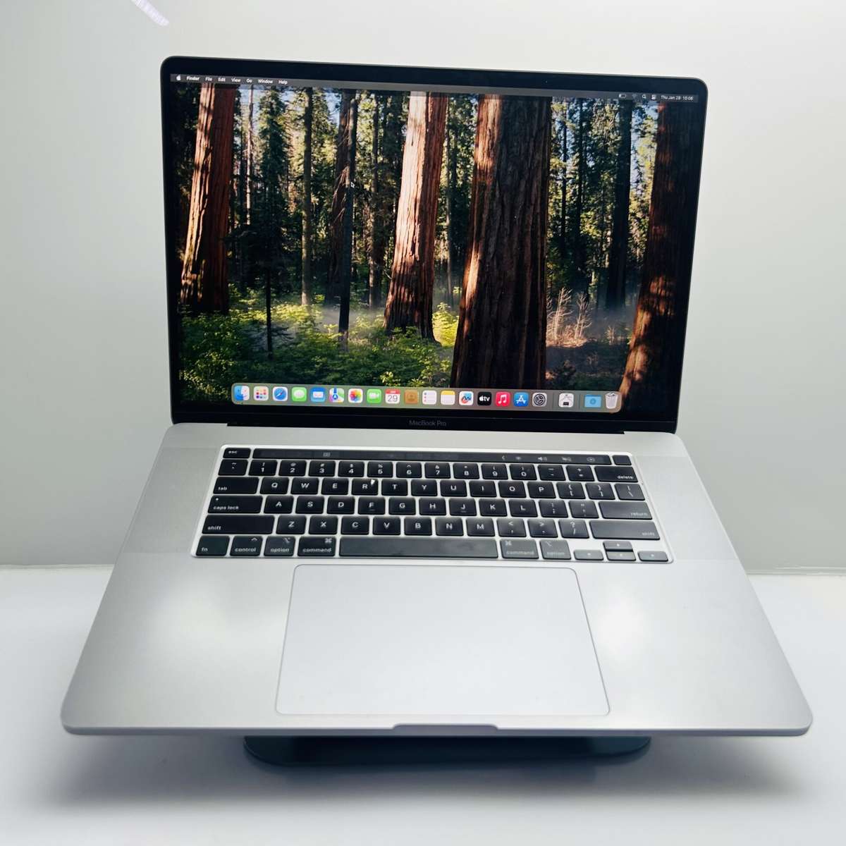 Apple Macbook Pro 16-inch Core i9 2.40GHz (TouchBar/2019) 32GB RAM 512GB SSD Space Gray (Co...