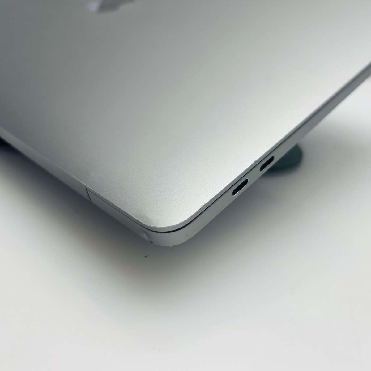 Apple Macbook Pro 16-inch Core i9 2.40GHz (TouchBar/2019) 32GB RAM 512GB SSD Space Gray (Co...