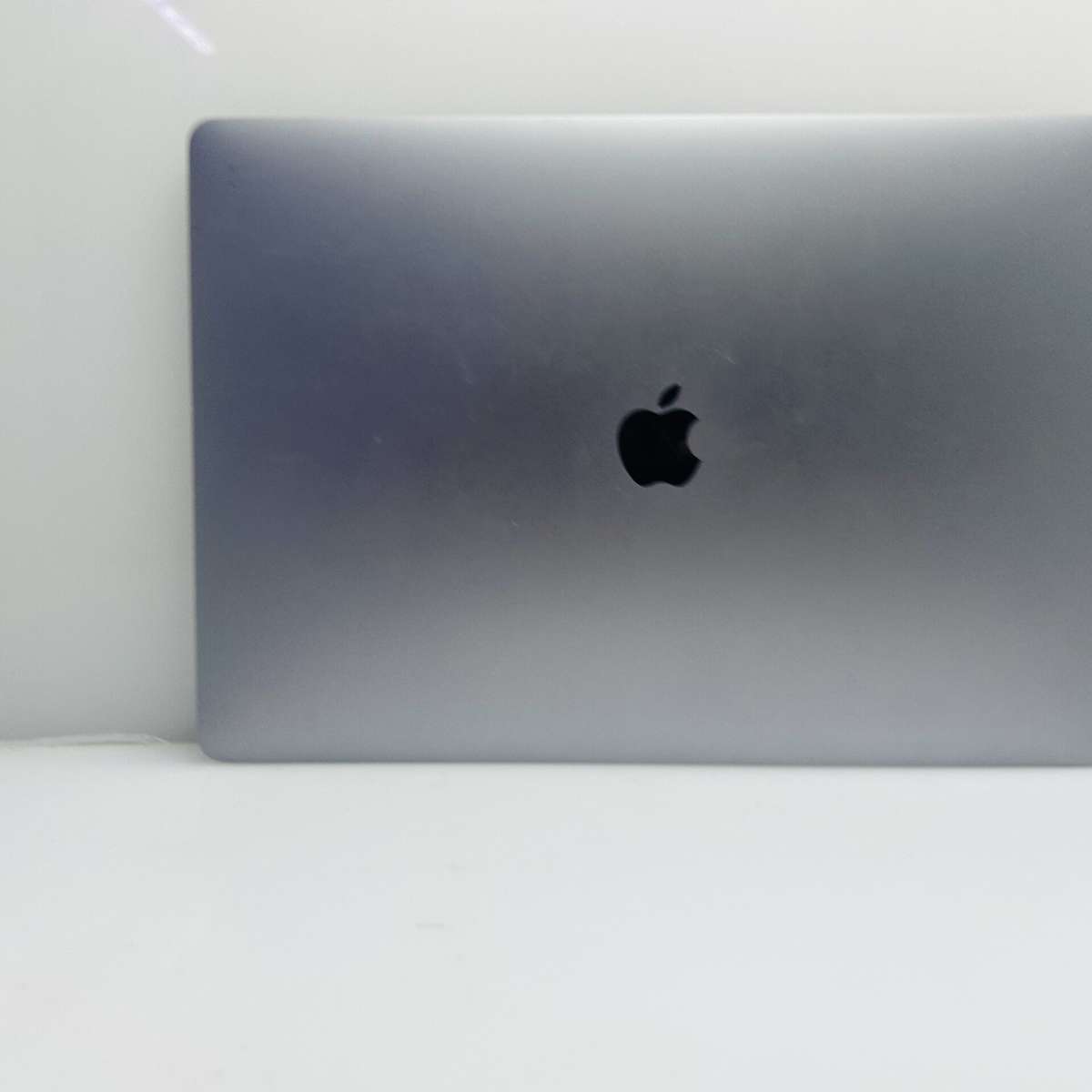 Apple Macbook Pro 16-inch Core i9 2.40GHz (TouchBar/2019) 32GB RAM 512GB SSD Space Gray (Co...
