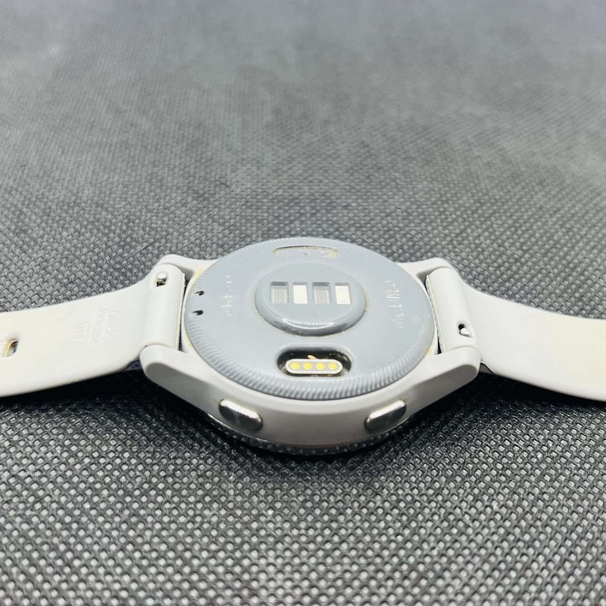 SALE: Garmin Vivoactive 4s Grey  (Condition: Good)