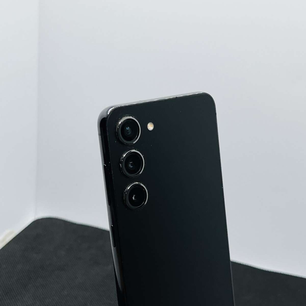 Samsung Galaxy S23 256GB Phantom Black  (Grade B)