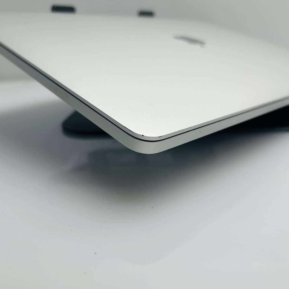 Apple MacBook Pro 16-Inch Core i7 2.6GHz (TouchBar/2019) 16GB RAM 512GB SSD Silver (Conditi...