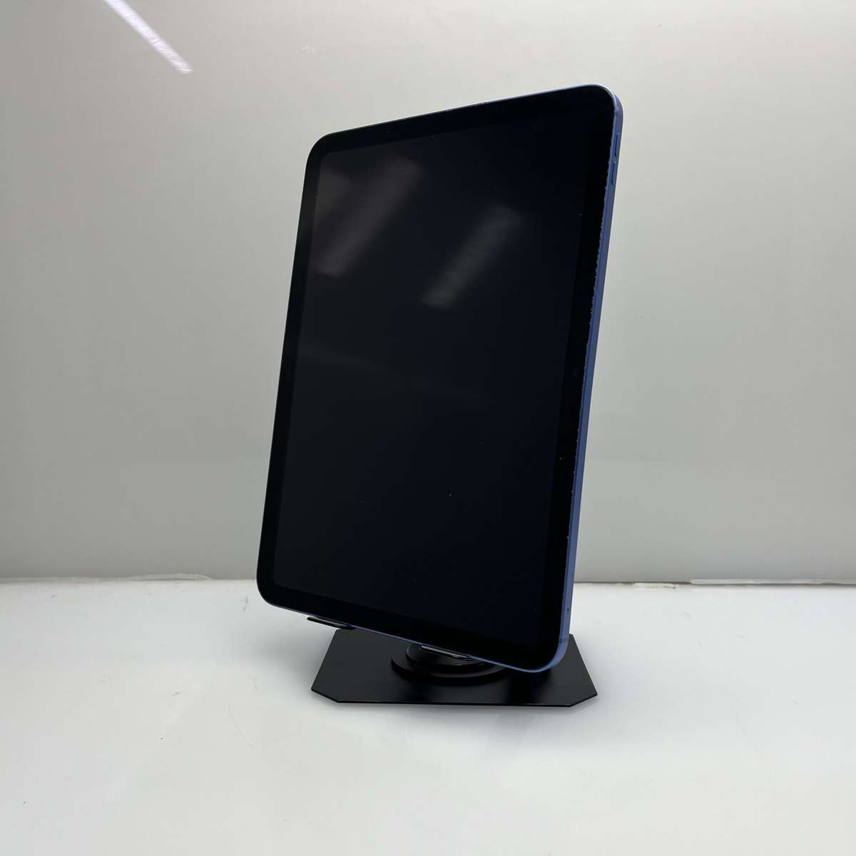 Apple iPad 10.9" 10th Gen (Wifi/Cellular) 64GB Blue - (Grade B) Bent Casing