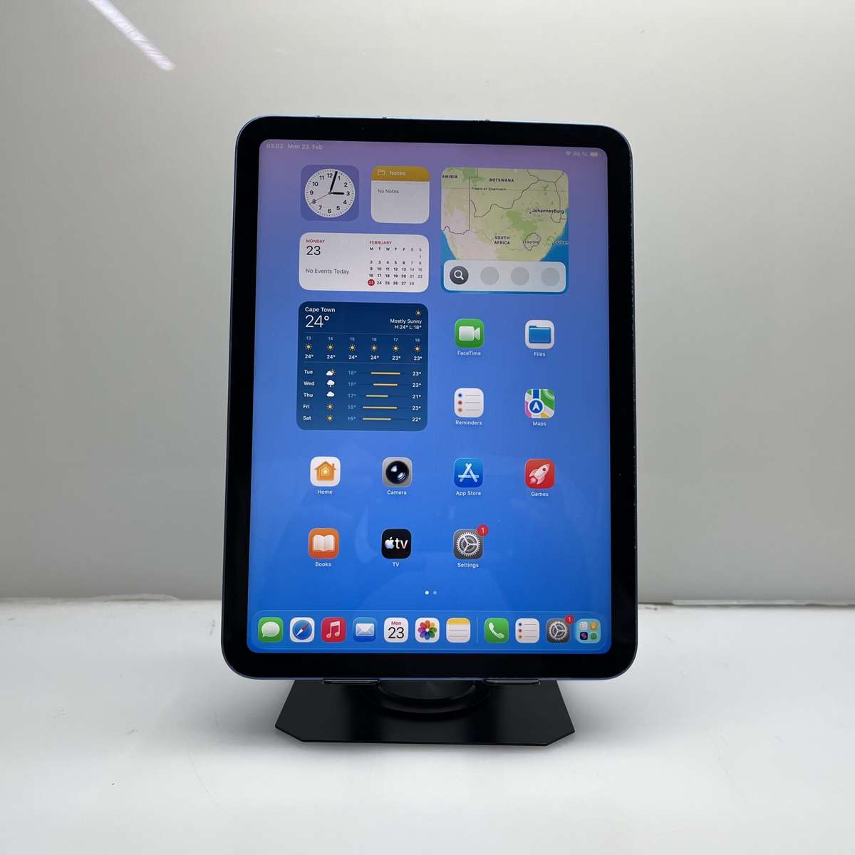 Apple iPad 10.9" 10th Gen (Wifi/Cellular) 64GB Blue - (Grade B) Bent Casing