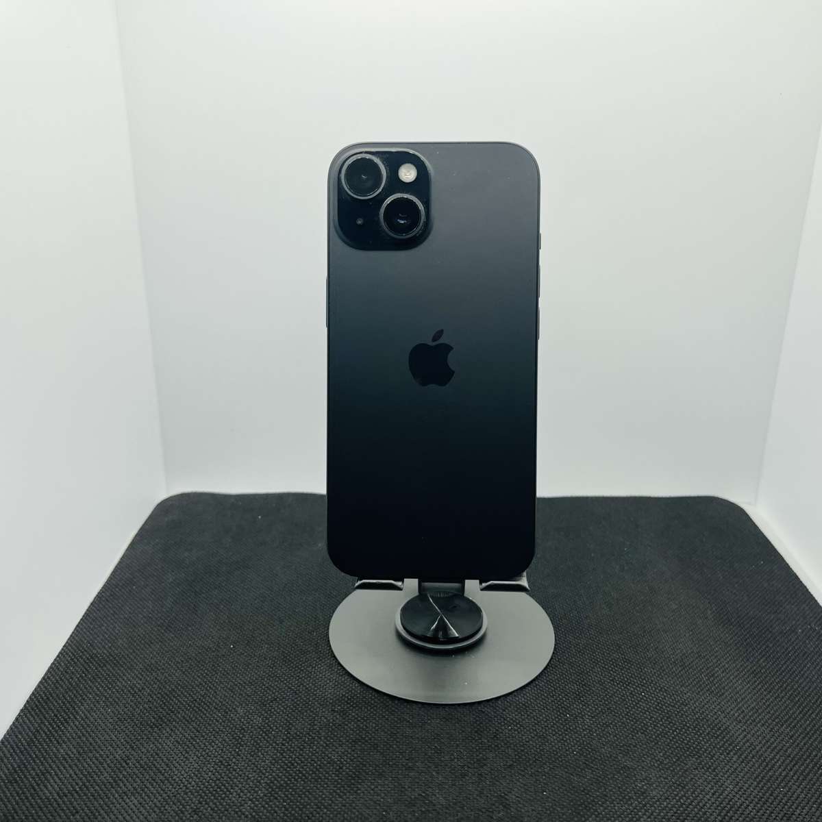 Apple iPhone 15 128GB Black  (Grade B)