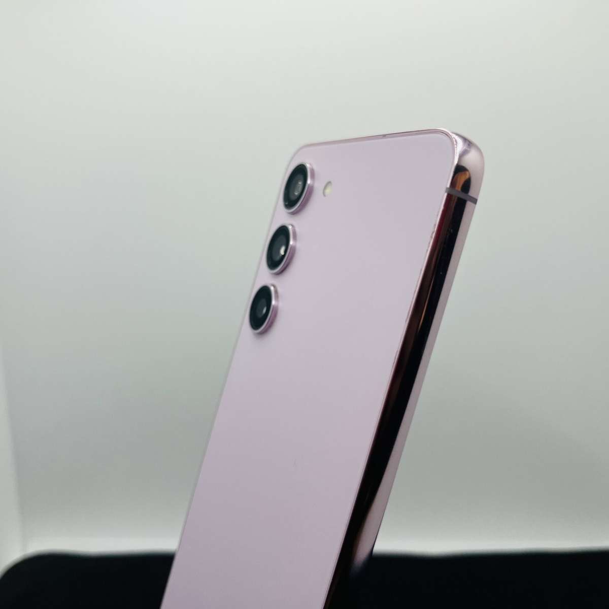 Samsung Galaxy S23 128GB Lavender  (Grade B)