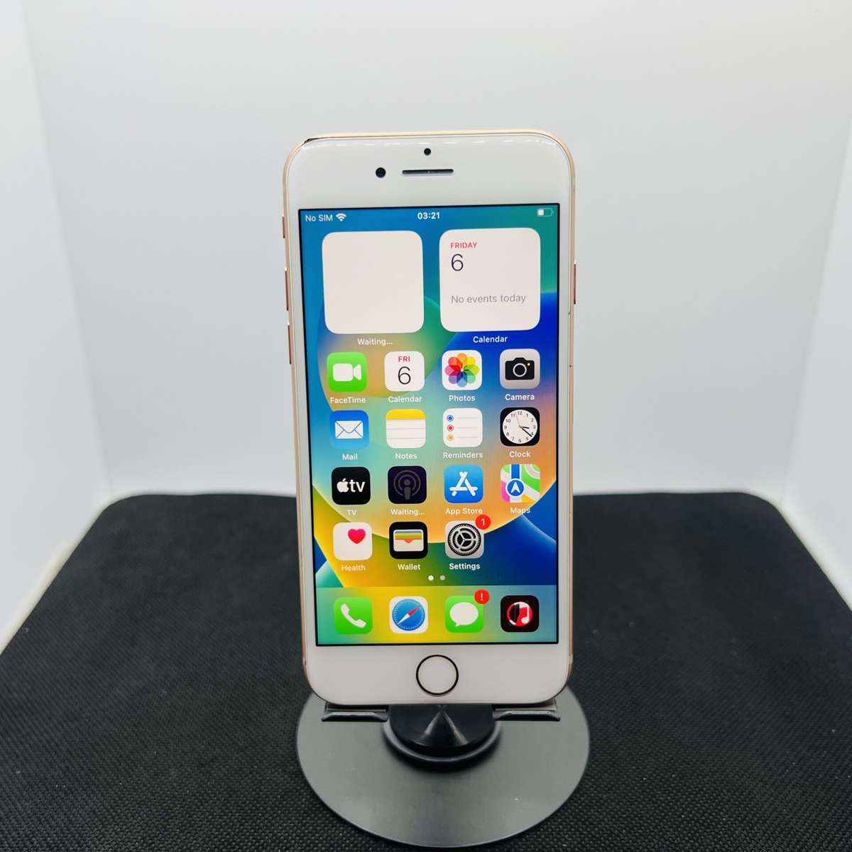 Apple iPhone 8 256GB Gold (Grade B) - Minor Bright Spots