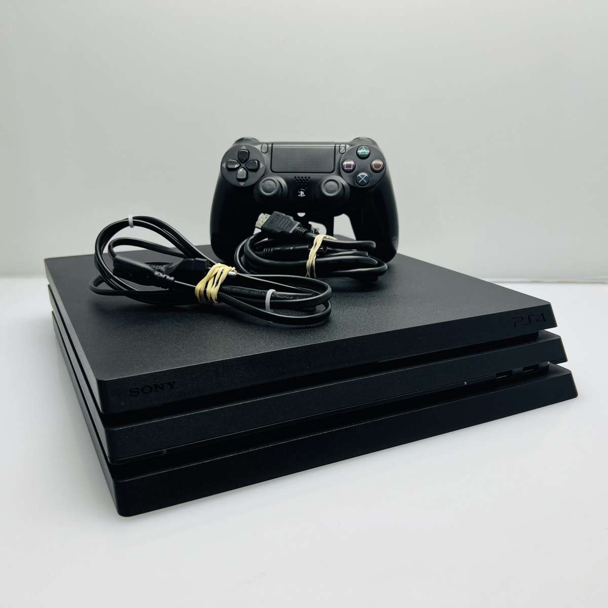 PlayStation 4 Pro Black 1TB + HDMI Cable + Power Cable + 1 Controller (Grade B)
