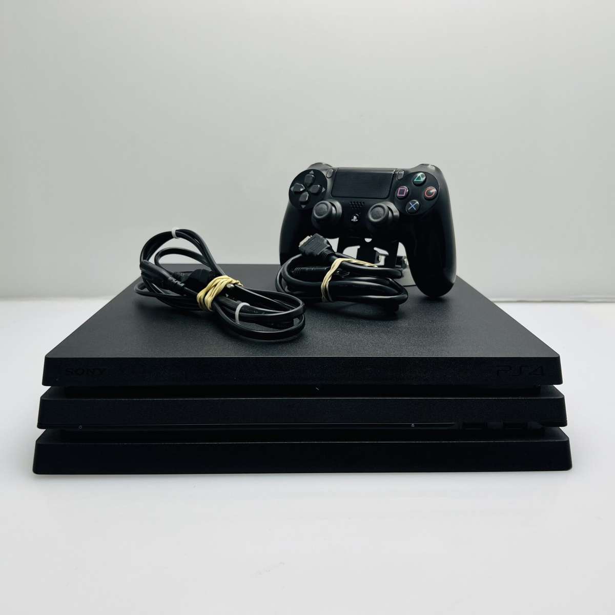 PlayStation 4 Pro Black 1TB + HDMI Cable + Power Cable + 1 Controller (Grade B)