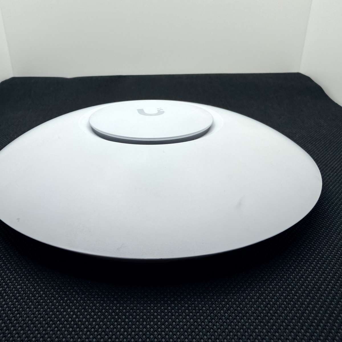 Ubiquiti Networks U6 + 4 Spatial Streams Wifi 6 Acess Point White  (Grade B)