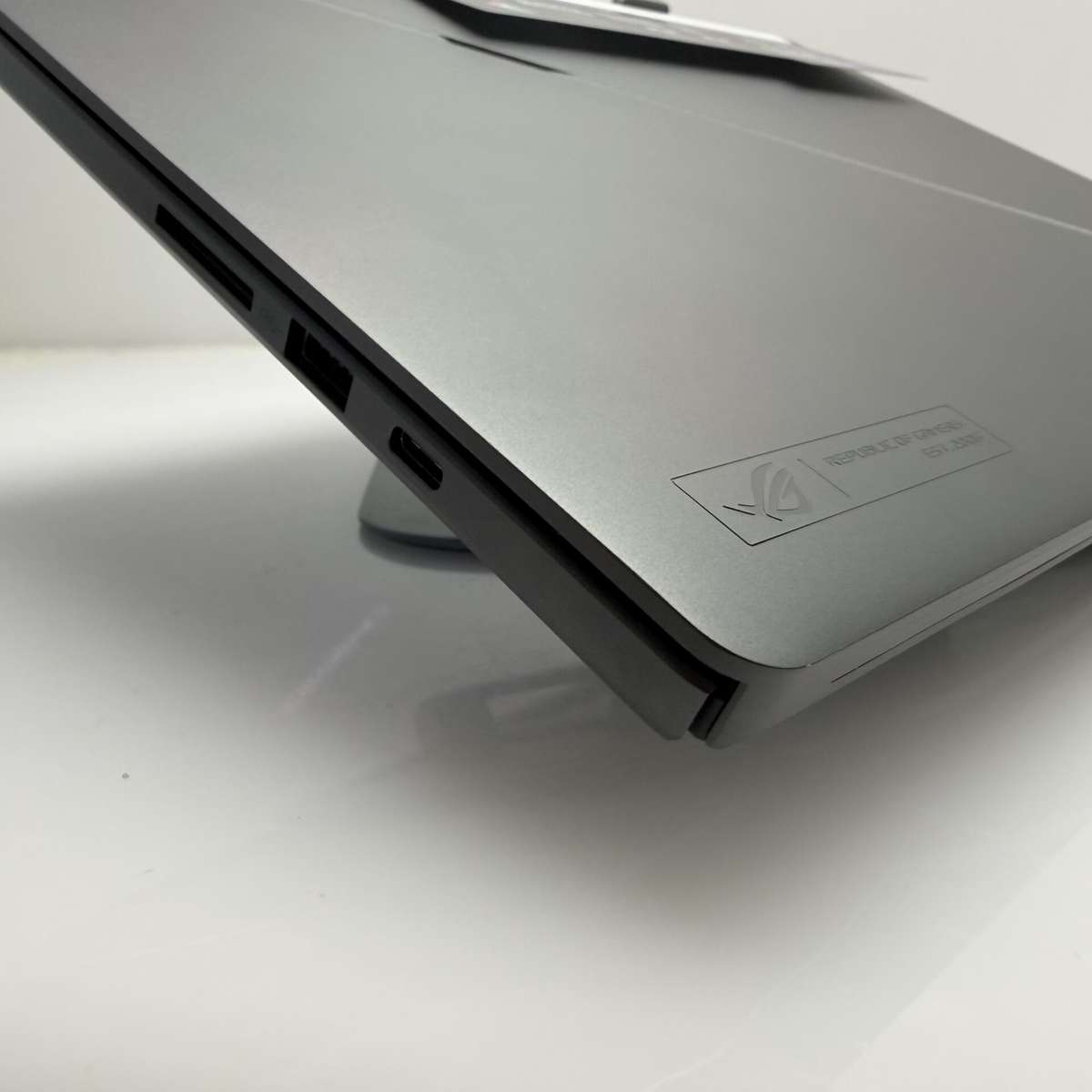 ASUS ROG EST: 2006 Zephyrus G16 "Core Ultra 9" 32GB RAM 2TB SSD NVMe Gaming Laptop Eclipse Gray ...