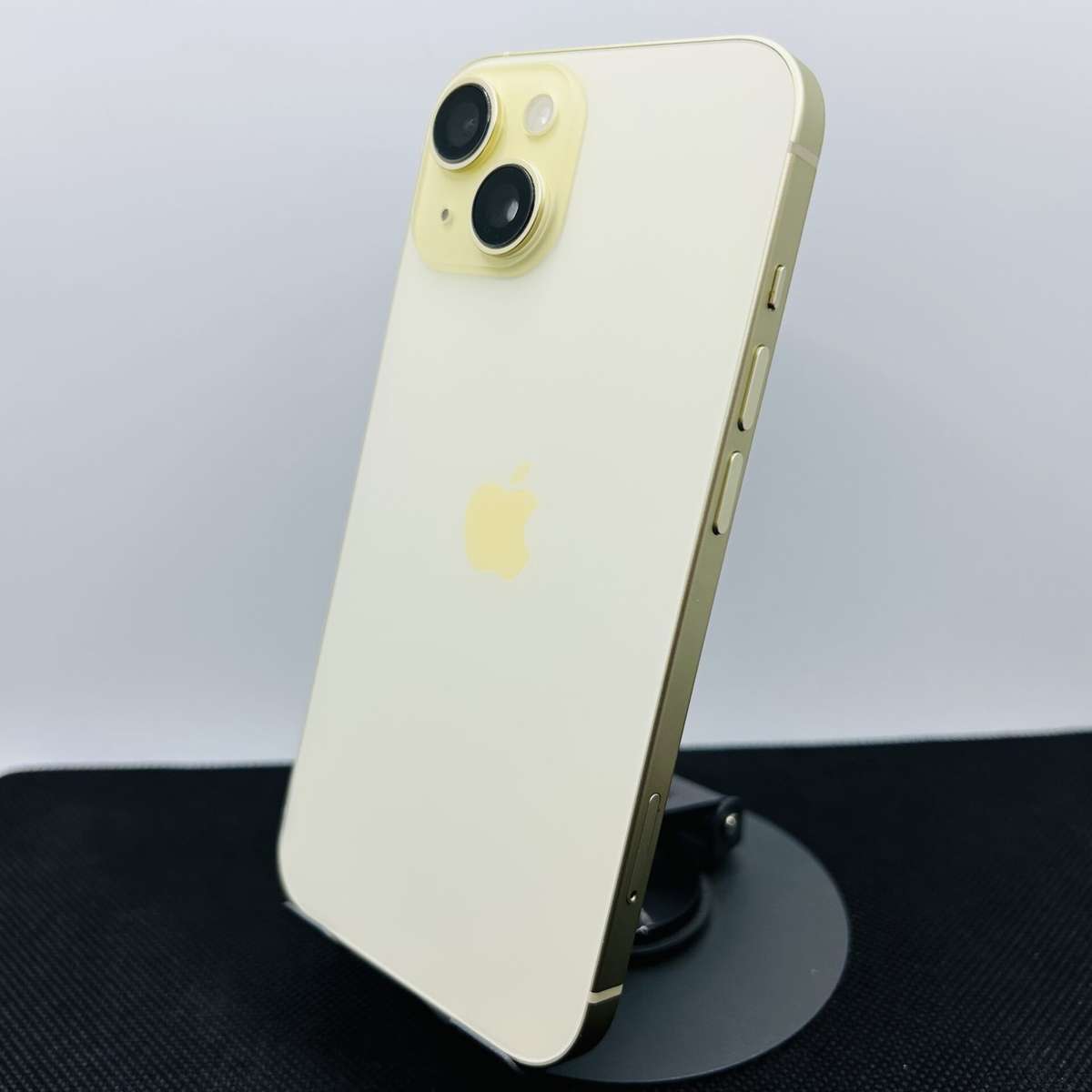 Apple iPhone 15 256GB Yellow (Condition: Good) - No Face ID
