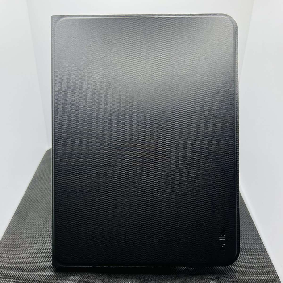 KEYBOARD CASE For iPad Air 10.9" And iPad Pro 11" - Belkin Connect Everyday MINT Condition (Black)