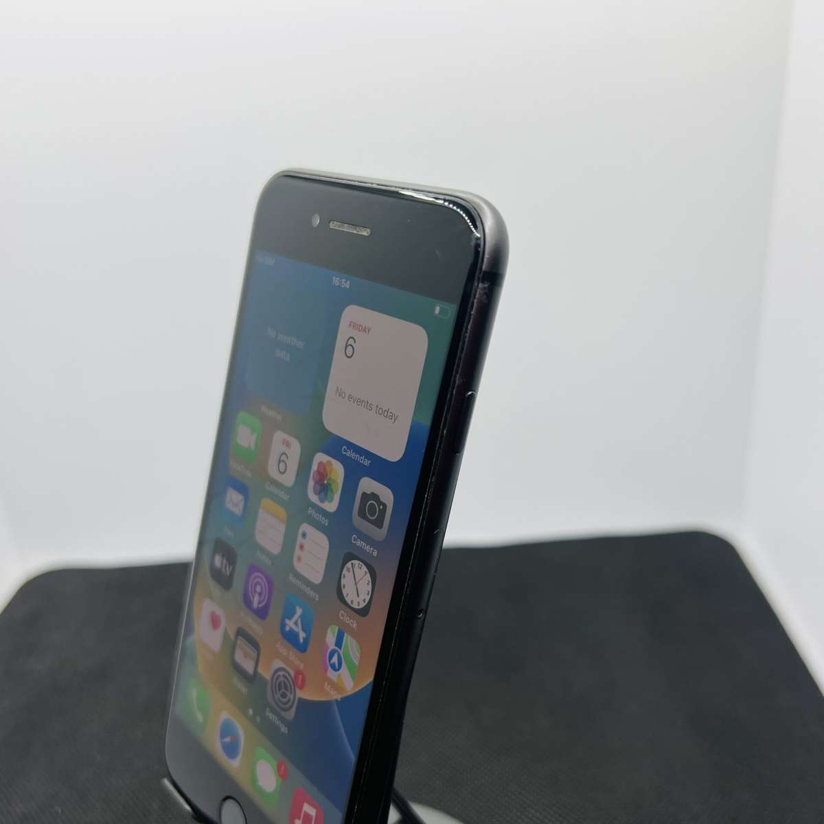 Apple iPhone 8 64GB Space Gray (Grade B) - Minor Bright Spots