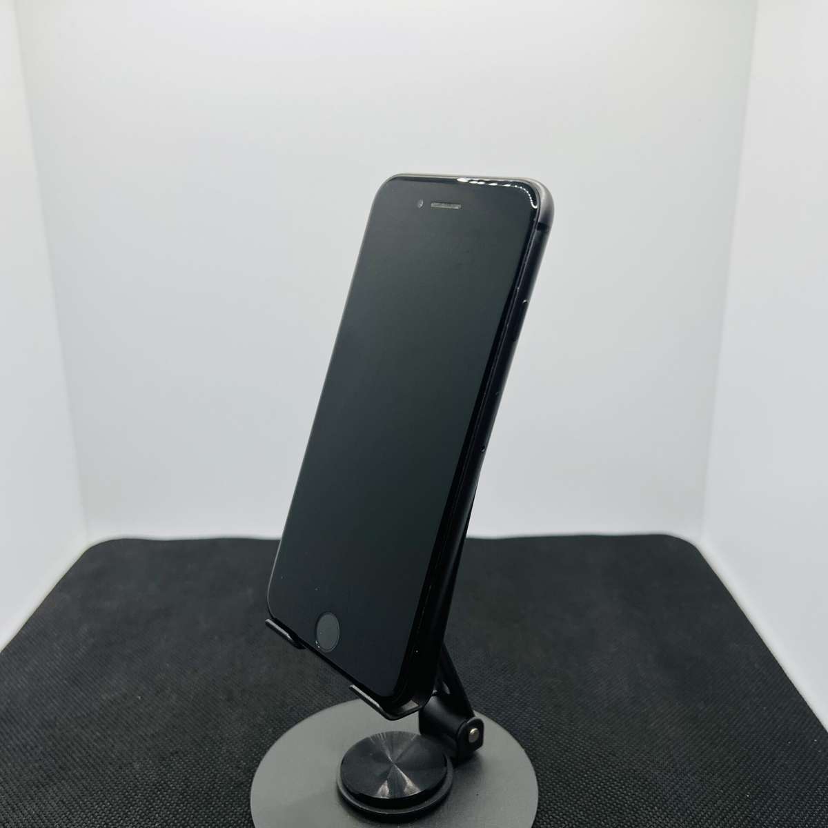 Apple iPhone 8 64GB Space Gray (Grade B) - Minor Bright Spots