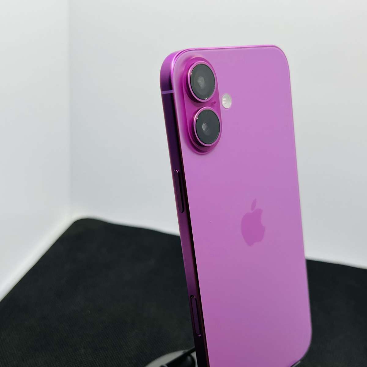 Apple iPhone 16 Plus 128GB Pink (Condition: Good)