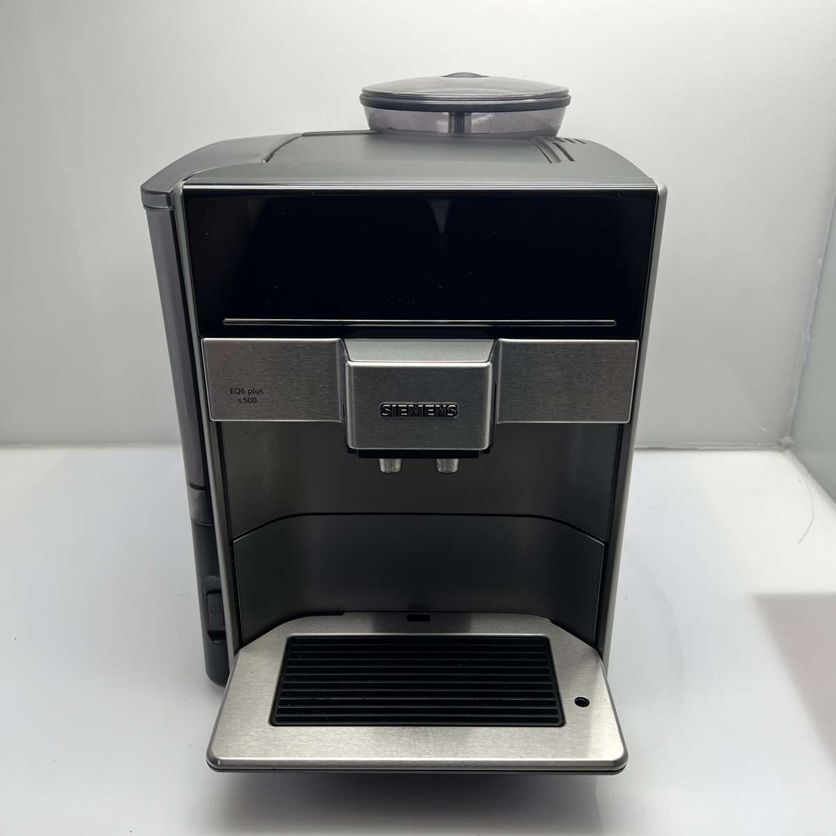Siemens EQ6 Plus Fully Automatic Espresso Machine Black - (Grade B)