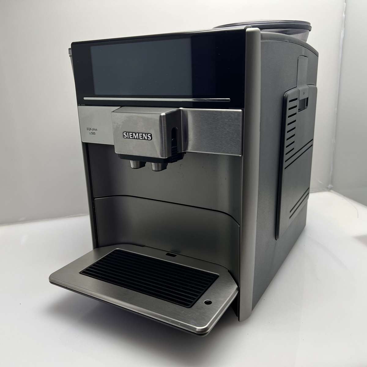 Siemens EQ6 Plus Fully Automatic Espresso Machine Black - (Grade B)