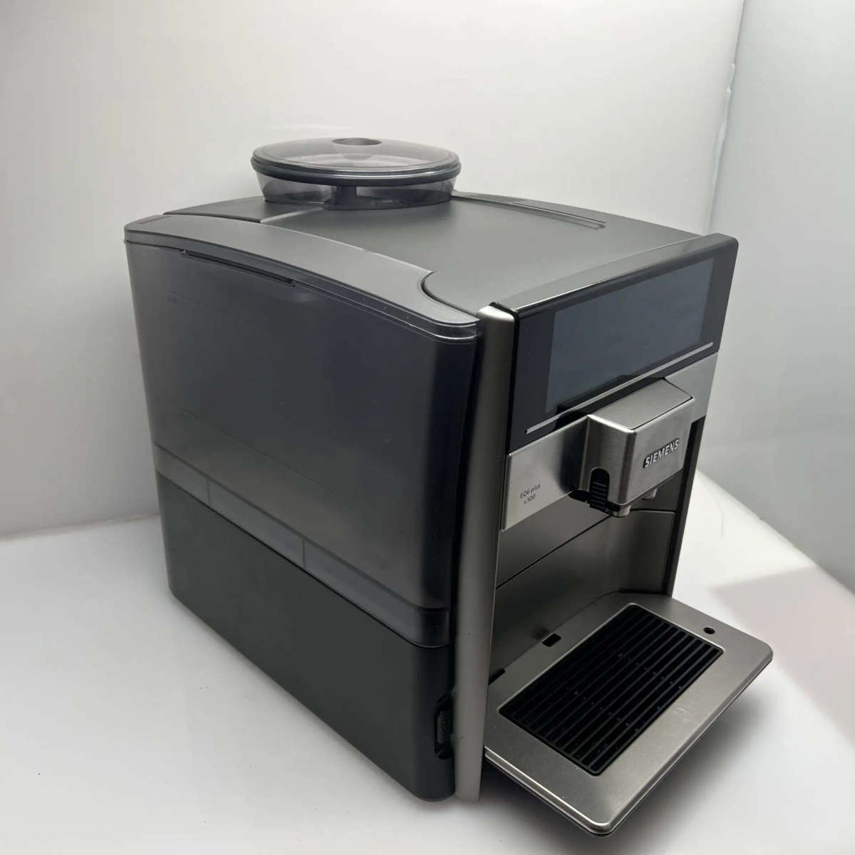 Siemens EQ6 Plus Fully Automatic Espresso Machine Black  (Grade B)