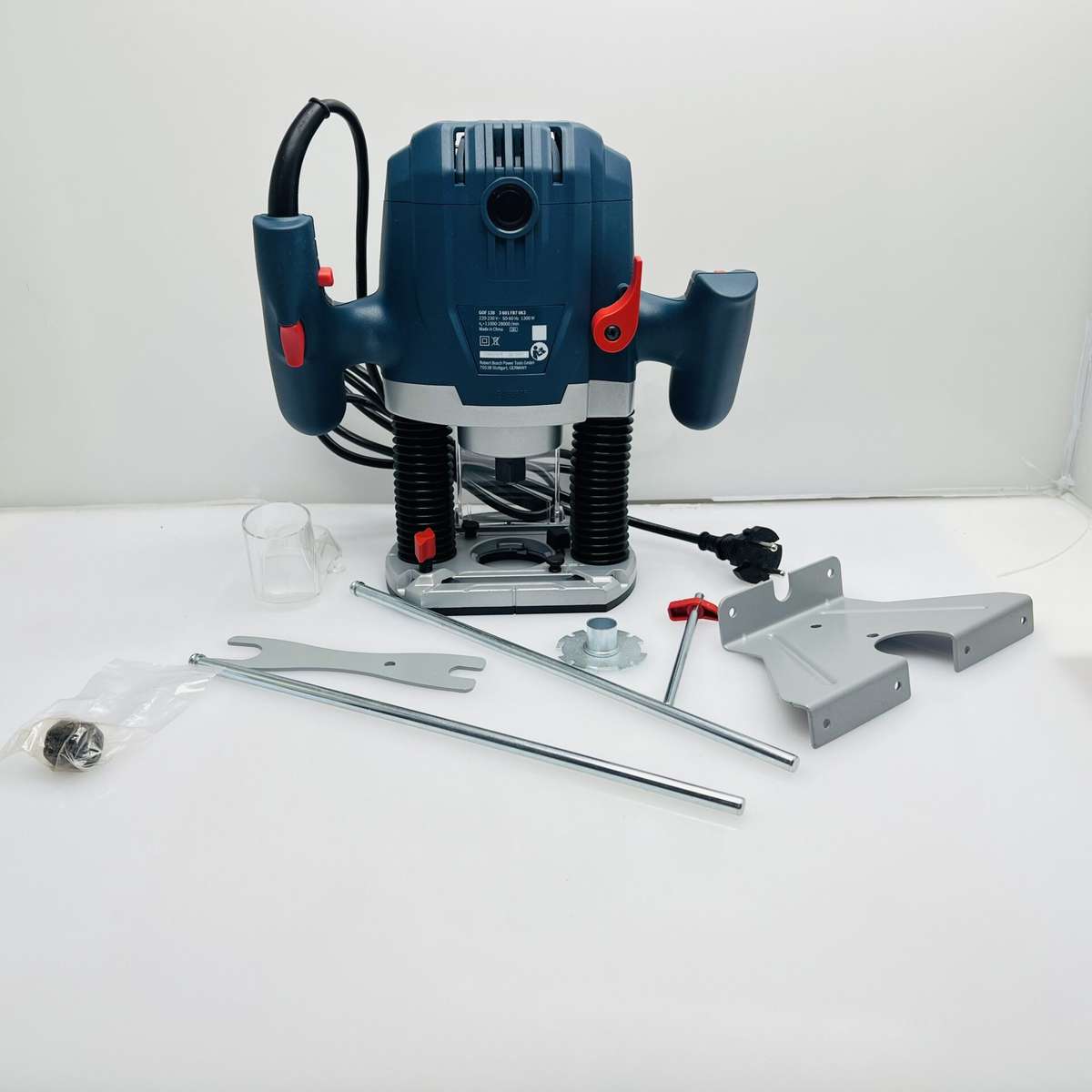 Bosch Professional Plunge router GOF 130 1300 W (Condition: Good)