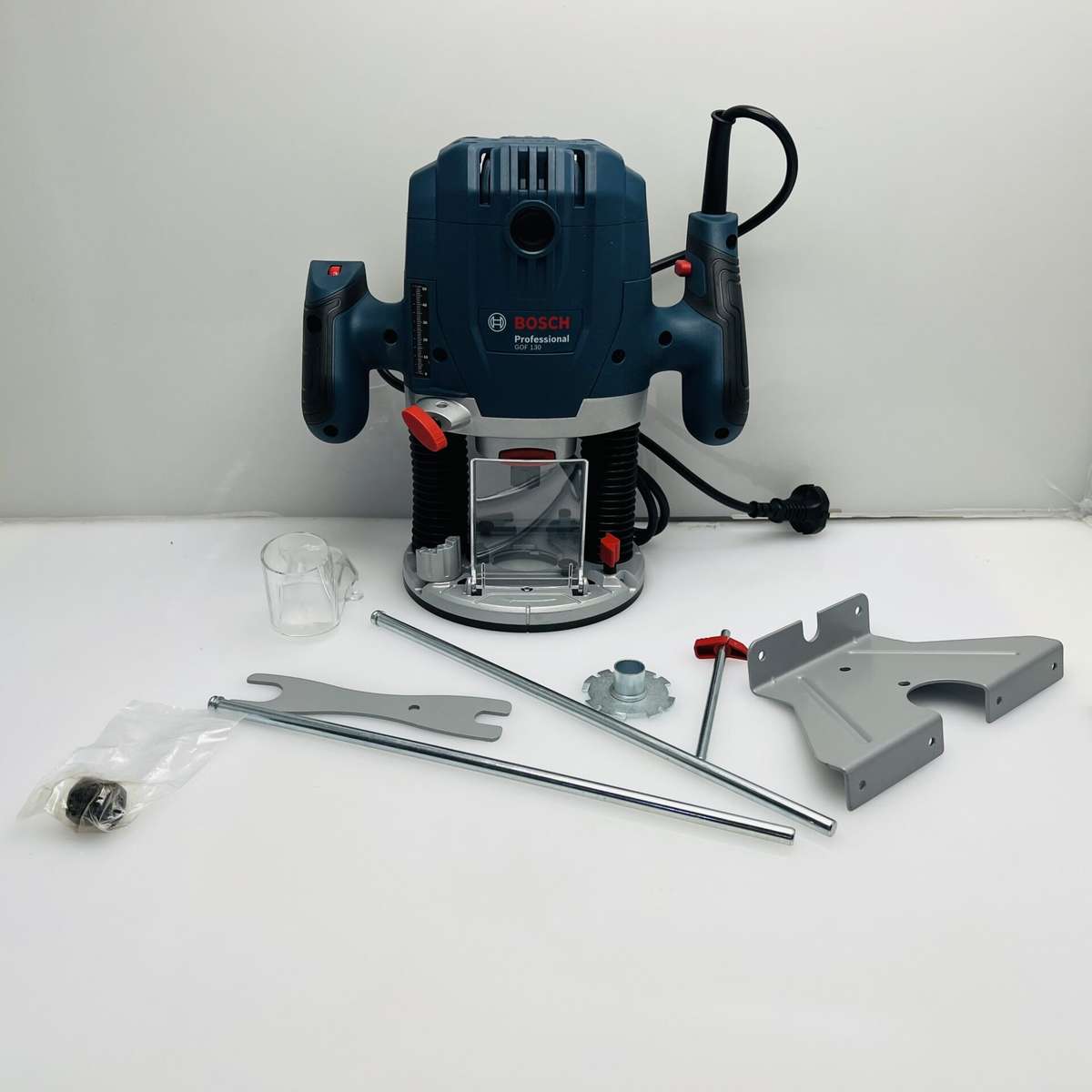 Bosch Professional Plunge router GOF 130 1300 W (Condition: Good)