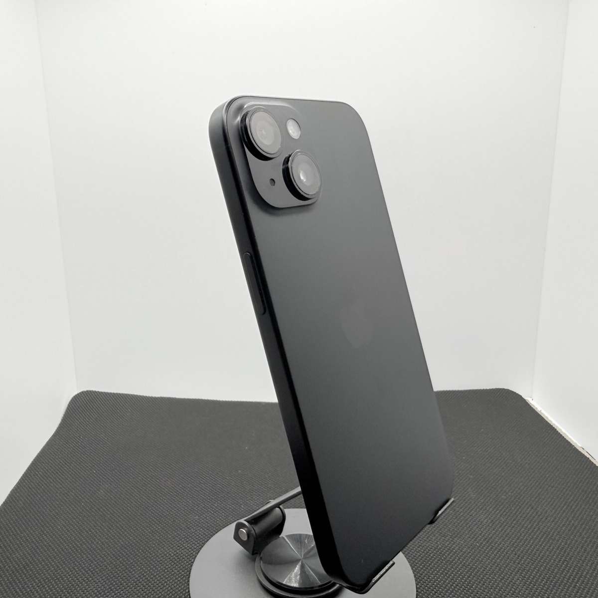 Apple iPhone 15 128GB Black  (Grade B)