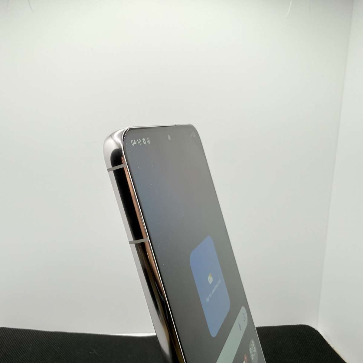 Samsung Galaxy S22 Plus 256GB Phantom White (Condition: Good)  Minor LCD Burn