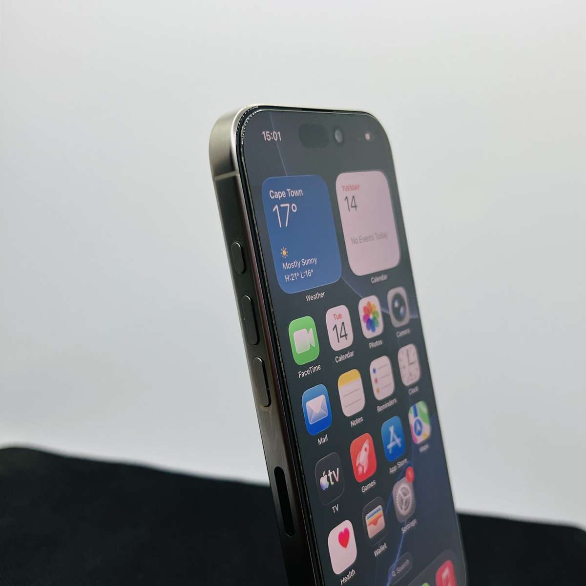 Apple iPhone 16 Pro 256GB Natural Titanium  (Condition: Good)